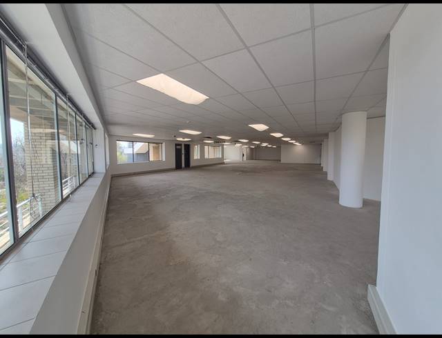 584M² OFFICE TO LET IN WOODMEAD